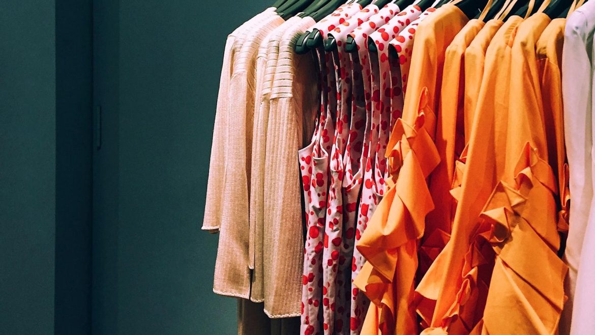 striking-a-balance-the-art-of-embracing-fashion-trends-in-everyday-life.jpg Striking a Balance: The Art of Embracing Fashion Trends in Everyday Life