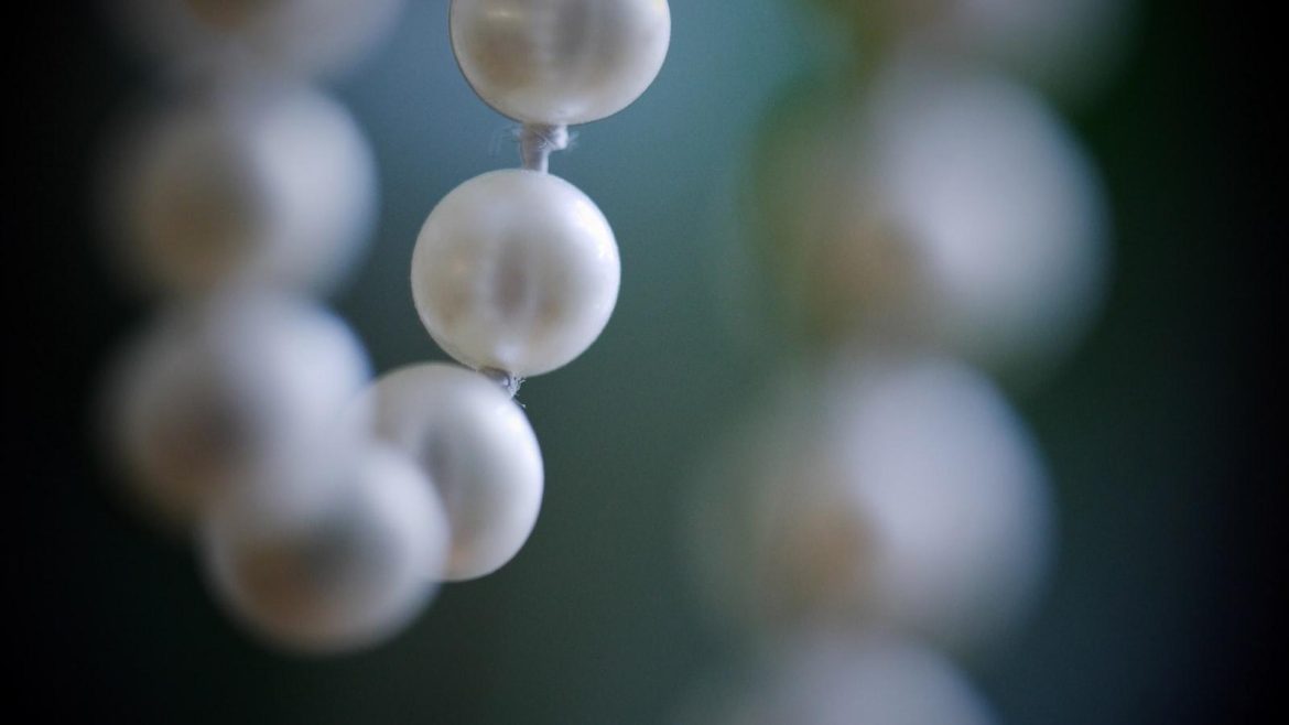 chic-selections-your-ultimate-fashion-picks.jpg Chic Selections: Your Ultimate Fashion Picks